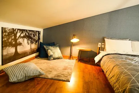 Jeju Clair de Lune Pension Отели рядом с достопримечательностью «Aewol Coast Road»