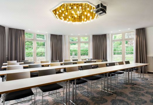 비엔나 하우스 이지 카스트로프-라우크젤