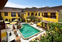 Forte Kochi - Rooftop Pools