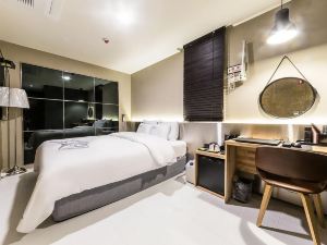 Pyeongtaek Sevilla Hotel