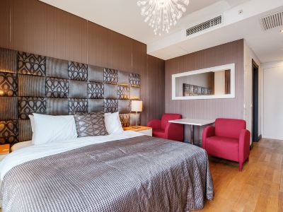 Lux Residence w Balcony 1 Min to Metro in Merter