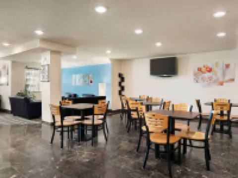 Microtel Inn & Suites by Wyndham Culpeper Hotels in Culpeper