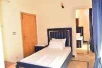 Redbury Guesthouse