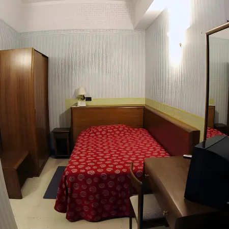 Hotel Iris Crillon
