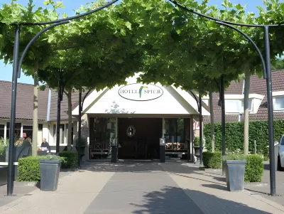 Hotel Van der Valk Spier Dwingeloo فنادق في Hoogeveen