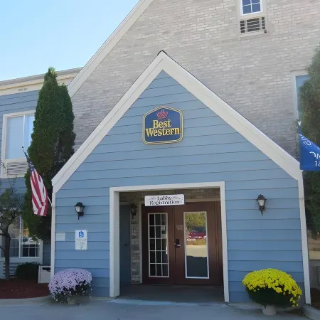 Baymont by Wyndham Mequon Milwaukee Area