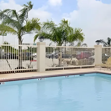 HomeBridge Inn and Suites
