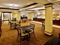 Holiday Inn Express & Suites Crawfordsville Hotels in Crawfordsville