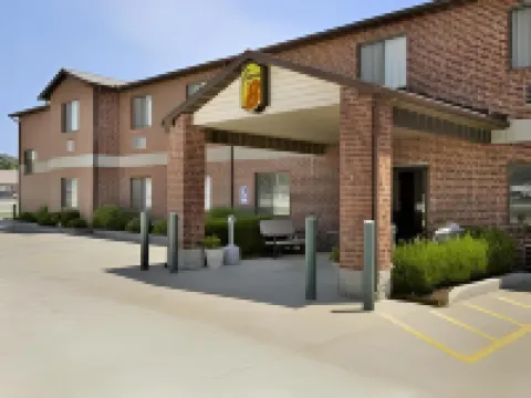 Super 8 by Wyndham Chanute