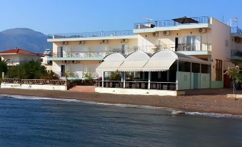 Artemis Hotel
