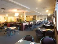 Crestwood Hotel