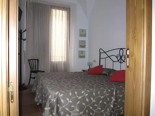 Fonda Mitjà Hotels in Casavells