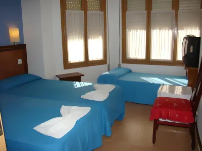 Hostal Platja Hotels in Cambrils
