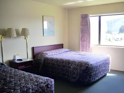 Safari Inn Motel