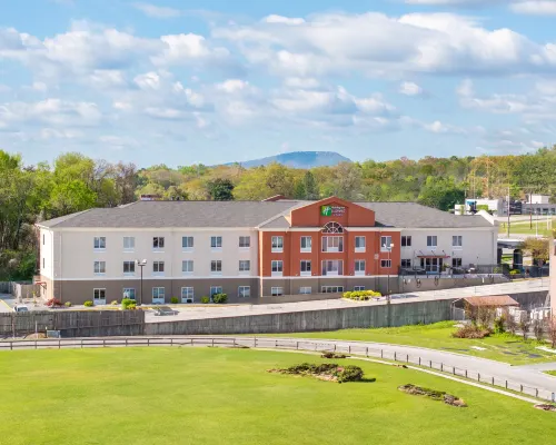 Holiday Inn Express & Suites CHATTANOOGA-HIXSON by IHG Hotels in Hixson