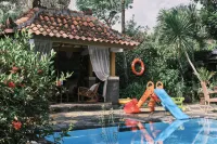 Rumah Mertua Heritage - Rooftop Pools