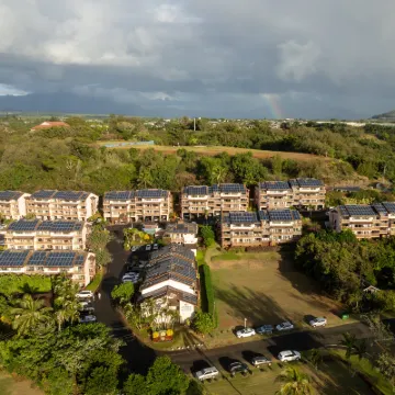 Banyan Harbor Resort Hotels near Kalapaki Beach