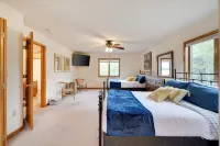 Entertainers Home w Deck Game Room Hot Tub Lake View Retreat by AvantStay