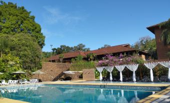Hotel Raices Esturion