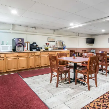 TiltonLodge Inn & Suites Отели в г. Тилтон