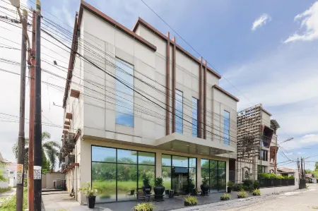 RedDoorz Plus Near Universitas Sumatera Utara Отели в г. Padang Bulan Selayang II