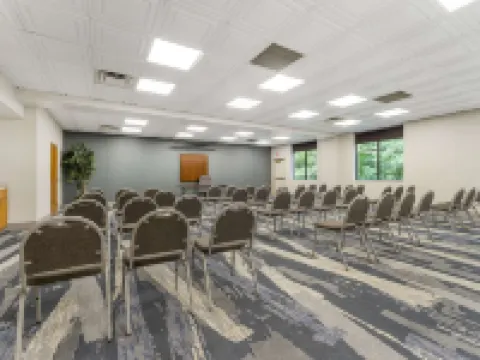 Comfort Inn & Suites LaVale - Cumberland Hoteles en La Vale