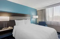 Days Hotel by Wyndham East Brunswick Conference Center