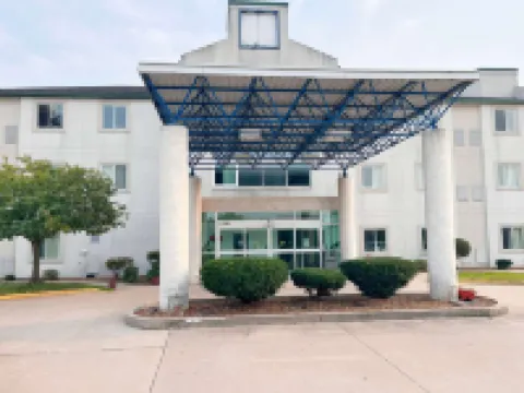 Baymont by Wyndham Kingdom City Hotels in Callaway County