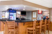 AmericInn by Wyndham Jackson - bar