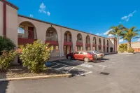 Quality Inn Near Fort Hunter Liggett - parking