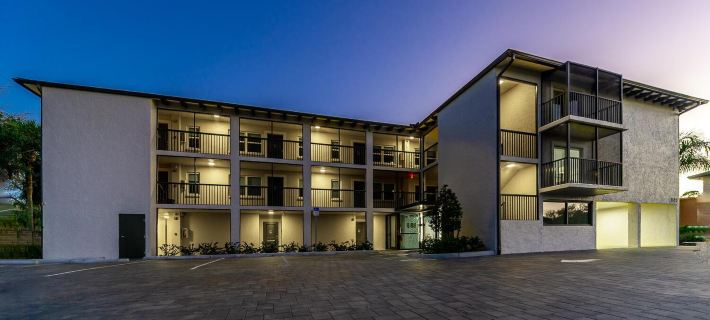 Wiggins Pass Chalet Hotels in Collier County