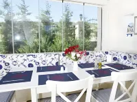 Alacati Marina Palace