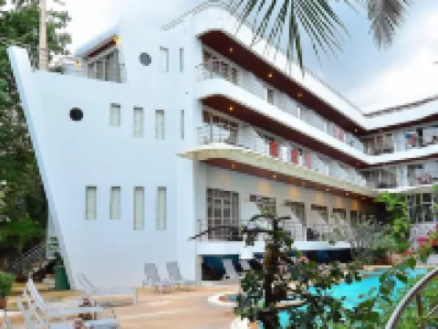 ファースト レジデンス ホテル サムイ島のホテル