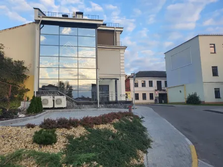 VS Design hotel (Виэс Дизайн) Отели рядом с достопримечательностью «Касцёл Святога Францішка Ксаверыя»