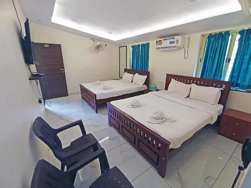 Flora Inn Gokarna - 2つ星