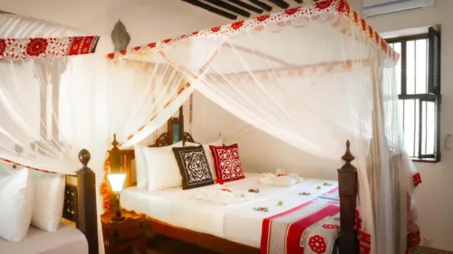 Hibiscus Triple room