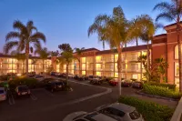 Cortona Inn and Suites Anaheim Resort - Pysäköinti