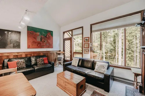 Snowater Condo #57 - A Great 2-Story Family Condo That Sleeps 6!