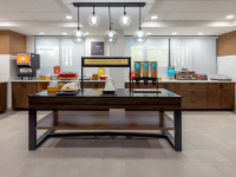 Hampton Inn & Suites by Hilton Alpharetta Roswell Hotels in Alpharetta