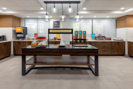 Hampton Inn & Suites by Hilton Alpharetta Roswell