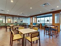 Fairfield Inn & Suites Dallas Love Field Hotels in der Nähe von Freizeitpark Zero Gravity