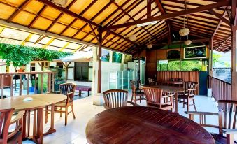 New Mekar Jaya Hotel