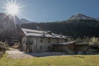 Family Baita Gran Chalet Trentino Hotels in Cogolo