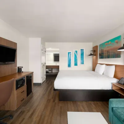 La Quinta Inn by Wyndham San Diego - Miramar Hotels near Carmel Mountain Ranch