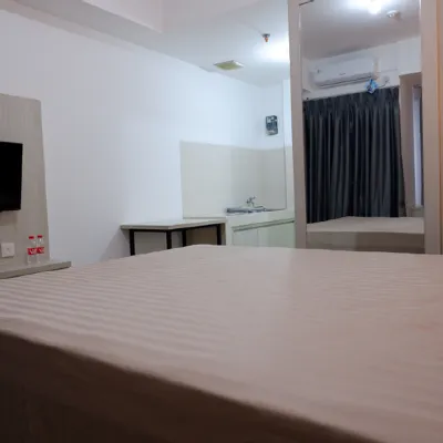 Zyllio Room Hotels near Pura Parahyangan Jagat Guru