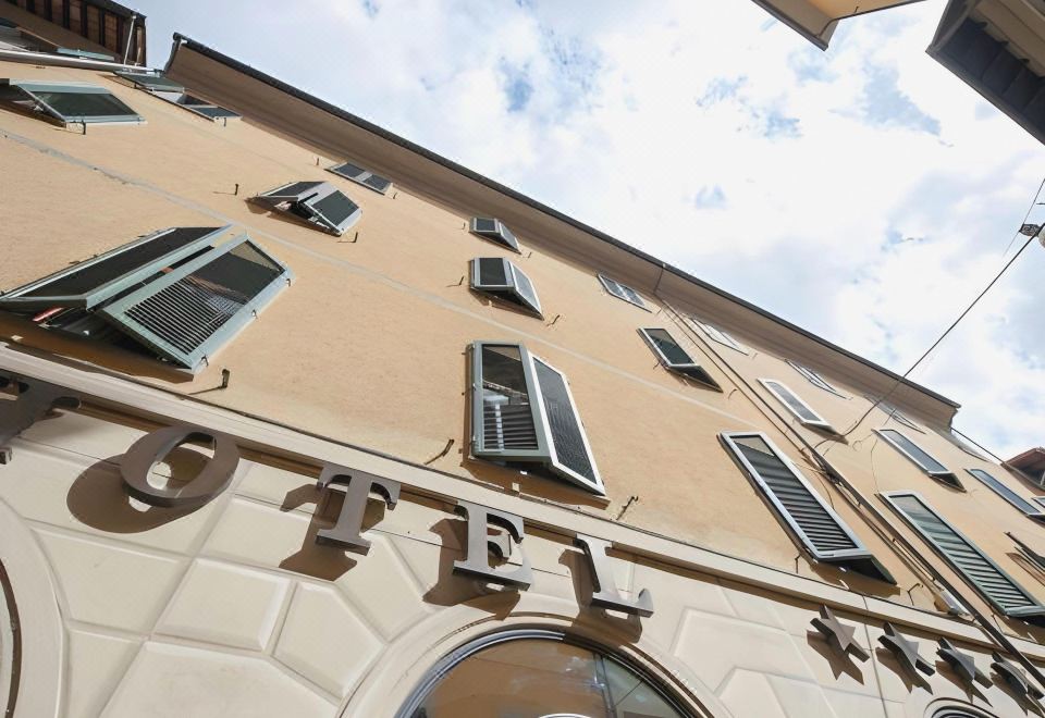 호텔 볼로냐 피사의 전통적인 외관