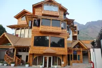 Kashmir Mahal Resorts Hotels in Nishat