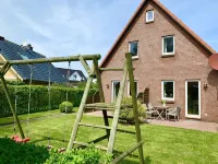 Beautiful vacation home, 150m to sandy beach with own beach chair, garden, sauna, WLAN