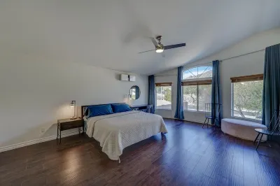 Mountain Views Heated Pool Hicking Trailheads 5 Beds 3 Baths Full Remodel Golf Hotels in Ahwatukee Foothills