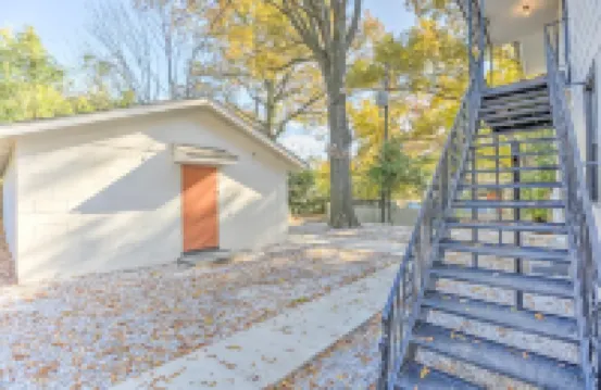 Vintage Boho Apartment in Great Midtown Location!